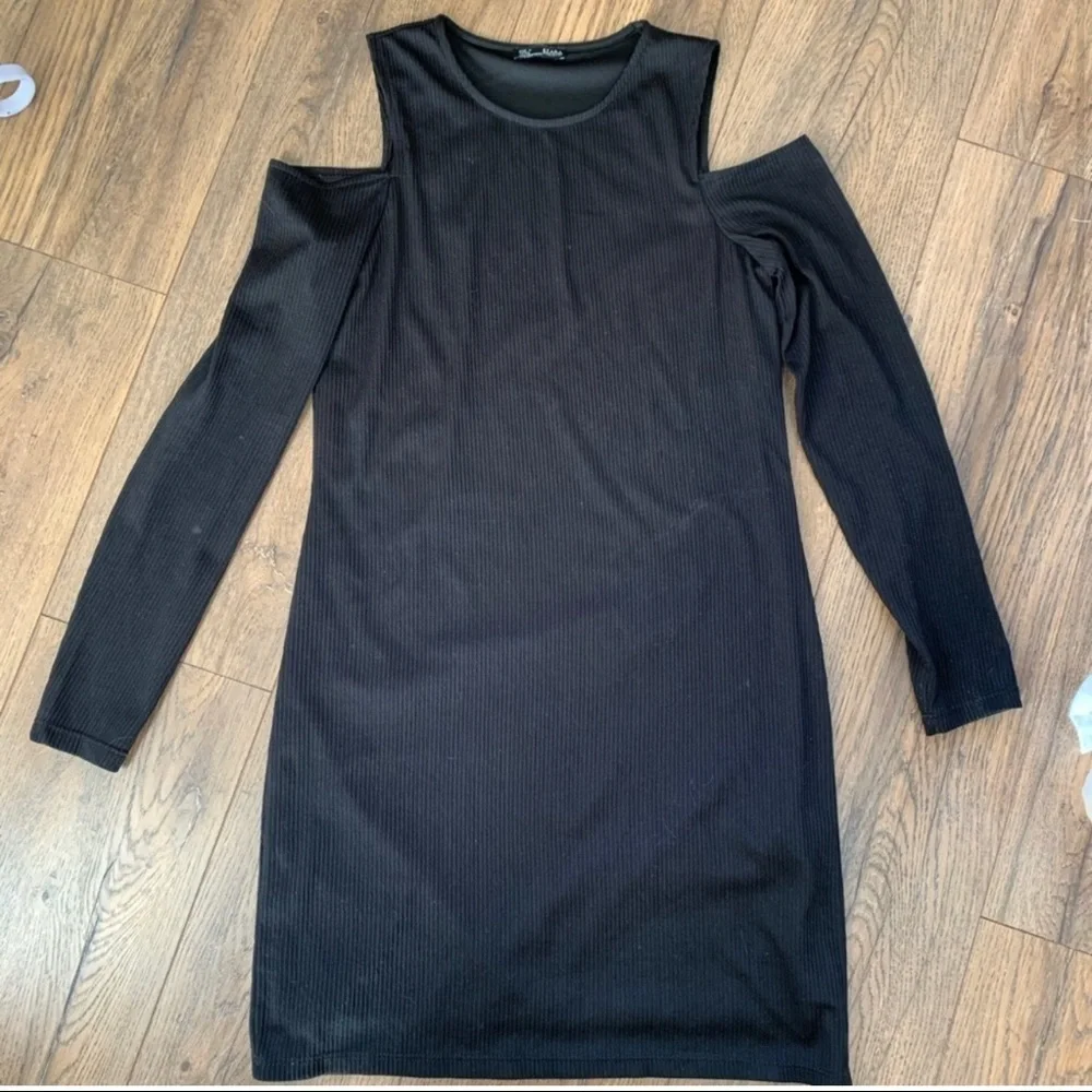 NWT Zara Ribbed W&B Cold Shoulder Dress - Picture 3 of 6